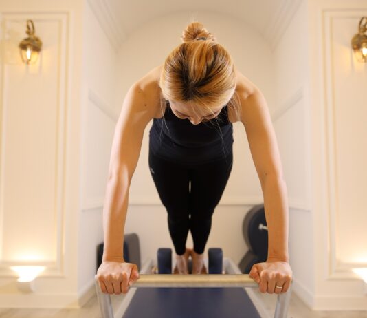 어깨 안정화에 도움을 주는 리포머 LONG STRETCH