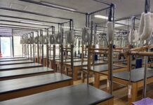 캐딜락에서 push thru with feet – shoulder bridge