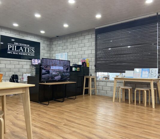 척추를 시원하게 매트에서 cat stretch